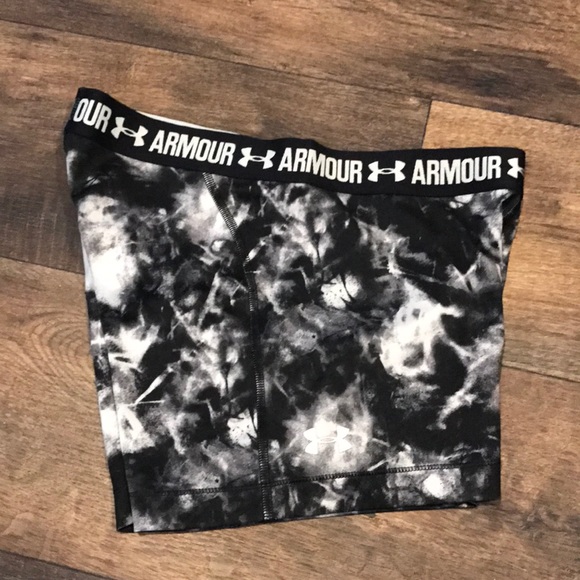 Under armour shorts L - Picture 2 of 2